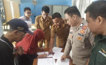 Bhabinkamtibmas Polsek Rambang Melaksanakan Pengamanan Penyaluran BLTDD