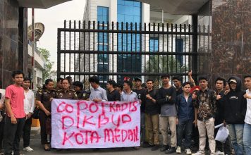 Aksi Unjuk Rasa HIPMASU Berujung Ricuh, Minta Poldasu Dan Kajatisu Periksa Pemenang Tender Rahmadan Fair