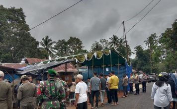 Polres Bangka Barat Turunkan Ratusan Personil Untuk Amankan PSU Desa Sinar Manik