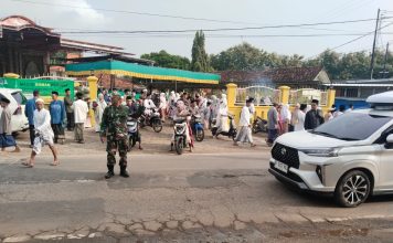 Babinsa Amankan Pelaksanaan Sholat Idul Fitri 1446 H di Bluto
