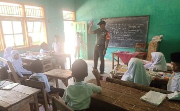 Dimulai Sejak Kecil, Babinsa Ajari Wawasan Kebangsaan