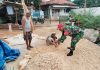 Babinsa Koramil 04/Bluto Bersama Warga Kerja Bakti Timbun Akses Jalan Desa