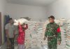 Babinsa Kawal Penyaluran 83,5 Ton Beras Bantuan di Pasongsongan
