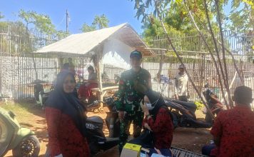 Babinsa Dampingi Nakes Puskesmas Raas Laksanakan Outbreak Response Immunization