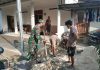 Gotong Royong Bersama Warga Angkat Bata, Babinsa Bantu Bangun Rumah Masyarakat