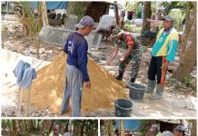 Bantu Warga Bangun Rumah, Kepedulian Babinsa Koramil 12/Dasuk Turun Lapangan
