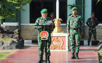 Upacara 17-an Kodim 0827/Sumenep, Panglima TNI Tekankan Disiplin hingga Kewaspadaan Prajurit