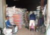 Koptu Zainul Babinsa Desa Patean Cek Harga Beras di Penggilingan Padi Milik Petani