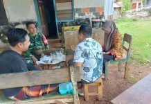 Babinsa Praka Danny Laksanakan Komsos Bersama Warga Desa Allas Malang