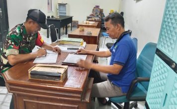 Sinergitas Tanpa Batas, Babinsa Catat Data Terbaru Di Desa