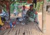 Babinsa Dungkek Komsos Bersama Warga Toraja, Pererat Silaturahmi dan Jaga Kondusivitas Wilayah