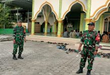 Babinsa Giligenting Siaga Pengamanan Sholat Iduladha 1447 H