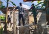 Babinsa Bantu Warga Bangun Kamar Mandi, Dorong Peningkatan Sanitasi di Pedesaan