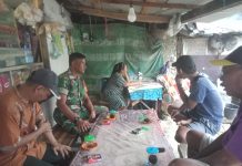 Babinsa Guluk-Guluk Pererat Silaturahmi dengan Warga Melalui Komsos di Warung Kopi Desa Dungdang