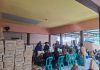 Babinsa Saronggi Amankan Penyaluran Bantuan Pangan, 1.122 KPM di Desa Talang Terima Beras dan Minyak Goreng
