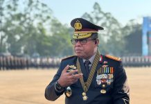Atraksi Kolone Senjata Bentuk “80th Polri” Warnai Upacara Hari Bhayangkara ke-80