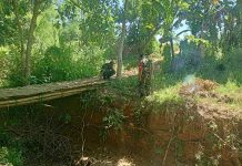 Gotong Royong Bersihkan Lokasi, Pembangunan Jembatan Segera Dimulai