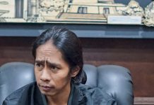 Jaksa dan Polri Bugil di Tengah Jalan