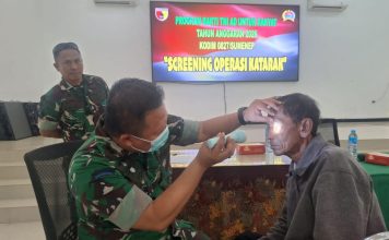 Bakti TNI AD Bantu Warga Sumenep Deteksi Katarak Sejak Dini
