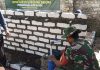 Babinsa Koramil 04/Bluto Bersama Warga Pasang Pipa Keran Air Program Bakti TNI Sumur Bor