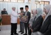 Bupati Pidie Serahkan Bonus Umrah kepada Kafilah MTQ, Pidie Naik ke Peringkat IV Aceh