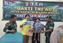 Bakti TNI AD untuk Rakyat Madura, Koramil Giligenting Gelar Sunatan Massal bagi 11 Anak