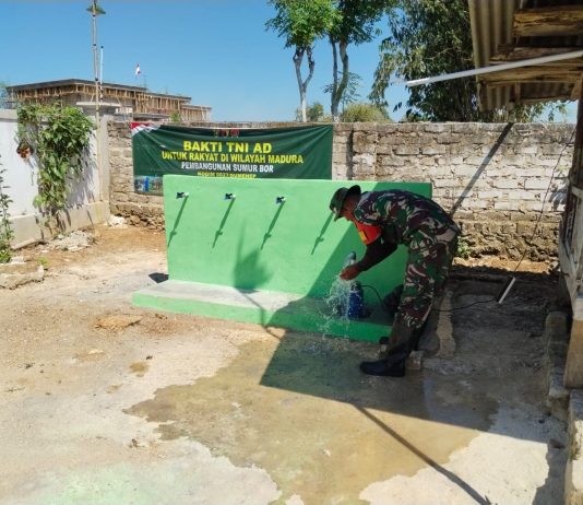 Bakti TNI AD Wujudkan Impian Rakyat Madura, Babinsa Koramil 04/Bluto Wujudkan Sumur Bor di Desa Pakandangan