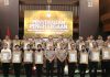 Wakapolresta Sumenep Terima Penghargaan, Polresta Sumenep Raih Predikat Pelayanan Prima Kategori A