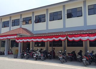 Diduga ada Permainan Harga Seragam Sekolah di SMP 1 Cikarang Barat Orang Tua Wali Murid Resah dan Terbebani, tidak Transparansi