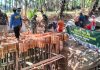 Bhakti TNI AD, Babinsa dan Warga Cor Tiang Pondasi Jembatan Masyarakat Sejahtera