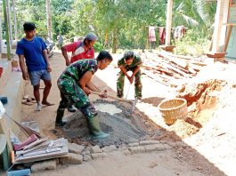 Bakti TNI AD Sentuh RTLH Warga Manding Sumenep
