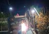 Jembatan Panile Dikebut hingga Malam, Babinsa dan Warga Kompak Las Besi WF
