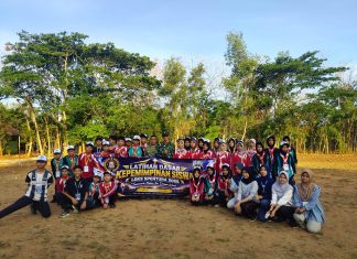Serma M. Rasul Latih Dasar Kepemimpinan PBB Siswa SMPN 1 Gapura